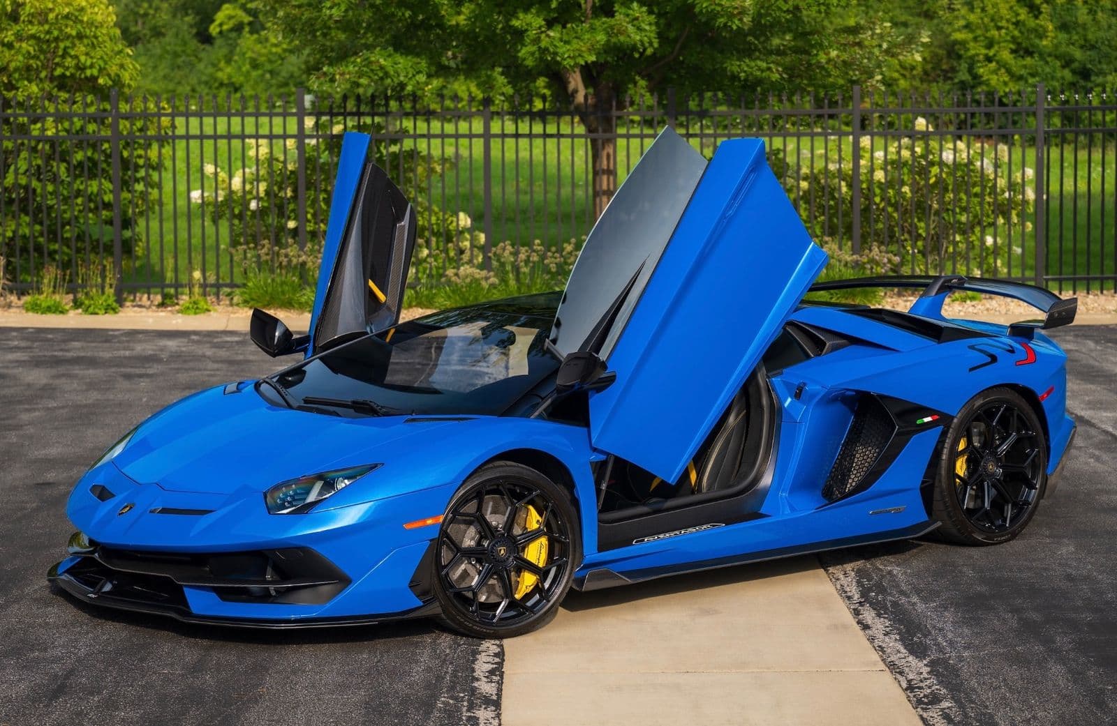 2021 LAMBORGHINI AVENTADOR SVJ