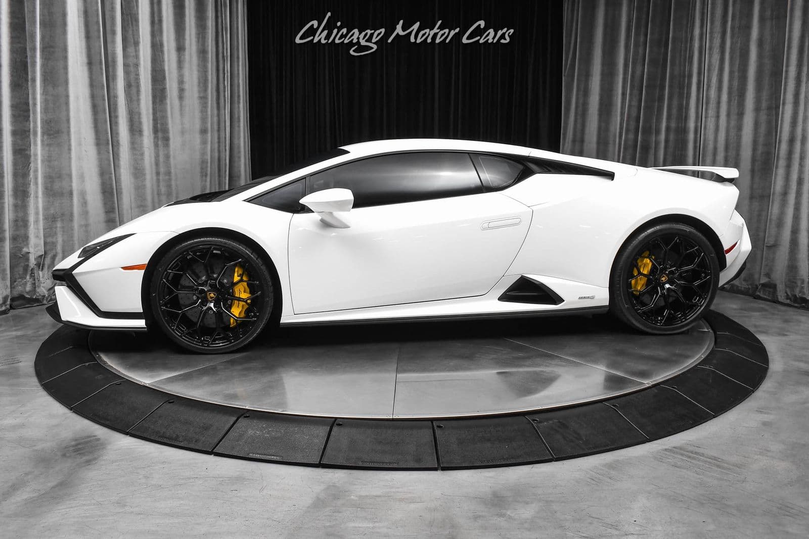 2024 LAMBORGHINI HURACAN Tecnica