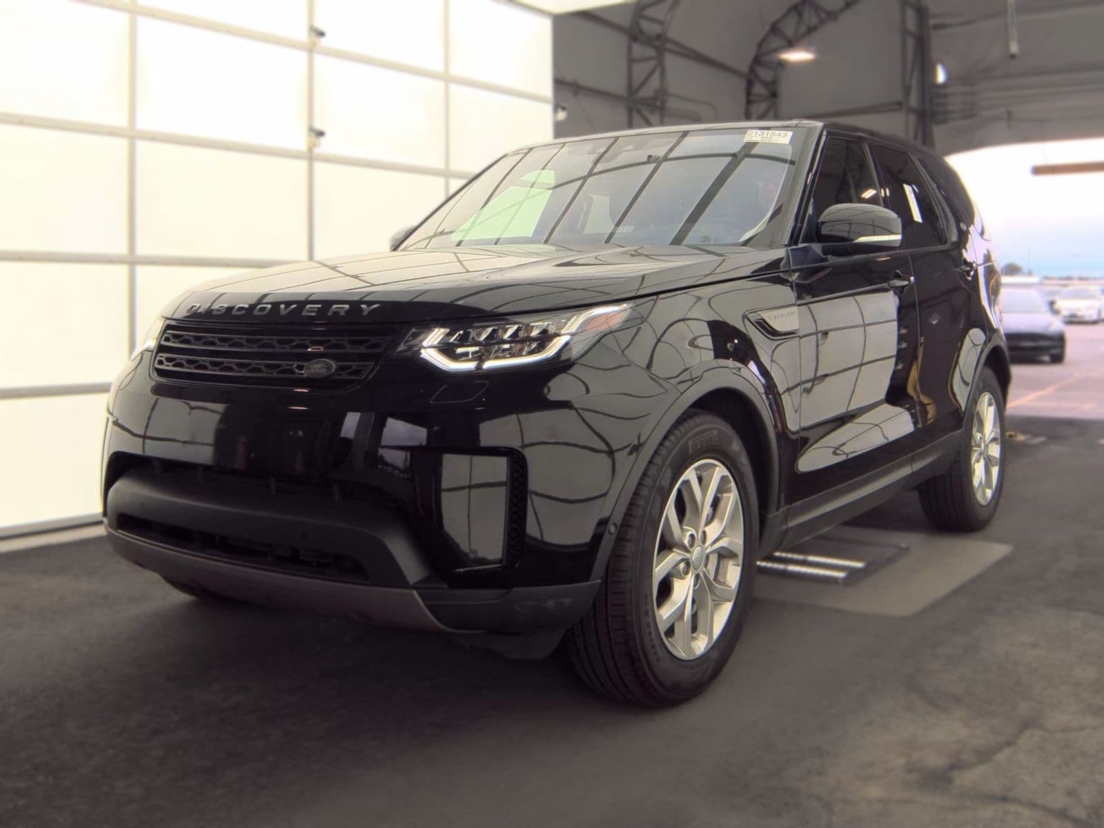 2019 LAND ROVER DISCOVERY SE