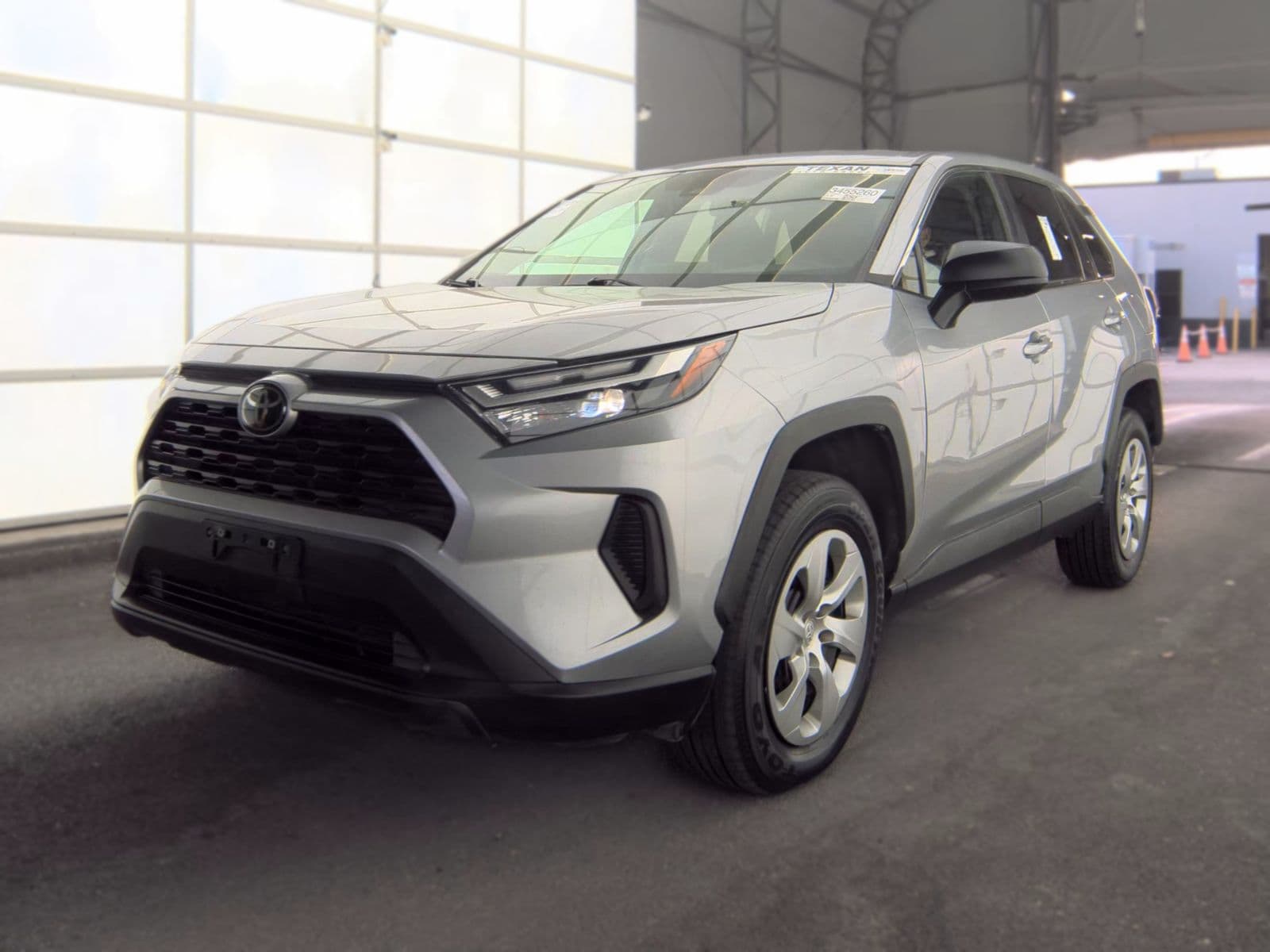 2023 TOYOTA RAV4 LE