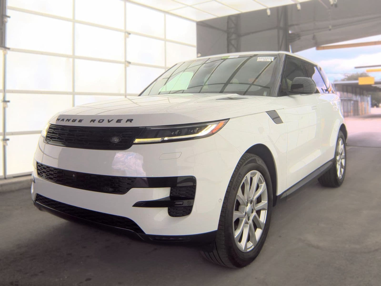 2025 LAND ROVER RANGE ROVER SPORT SE