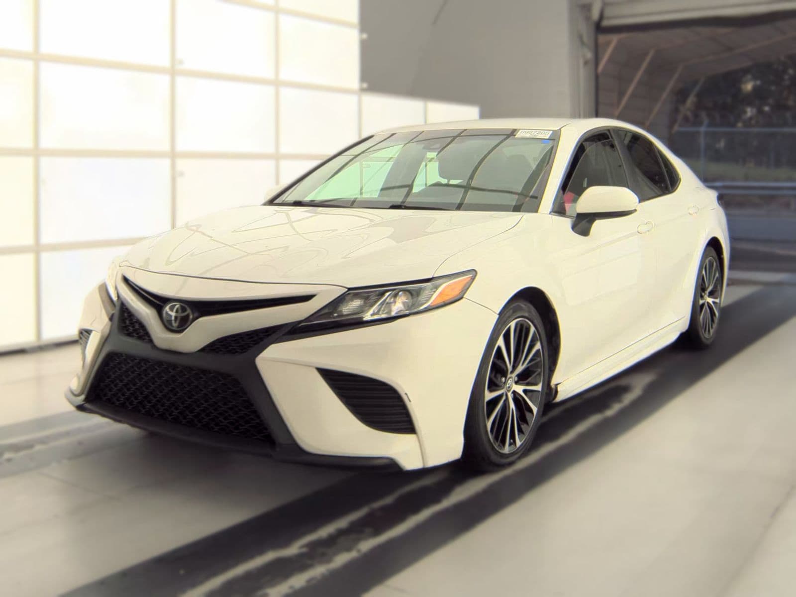 2018 TOYOTA CAMRY SE