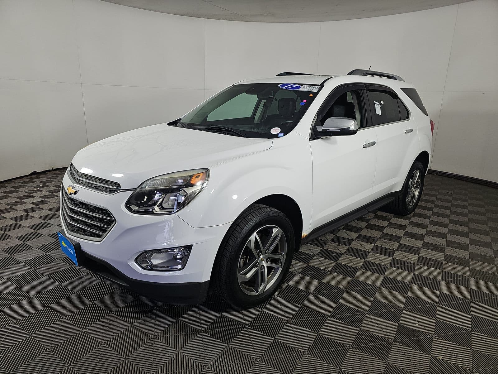 2017 CHEVROLET EQUINOX Premier 1
