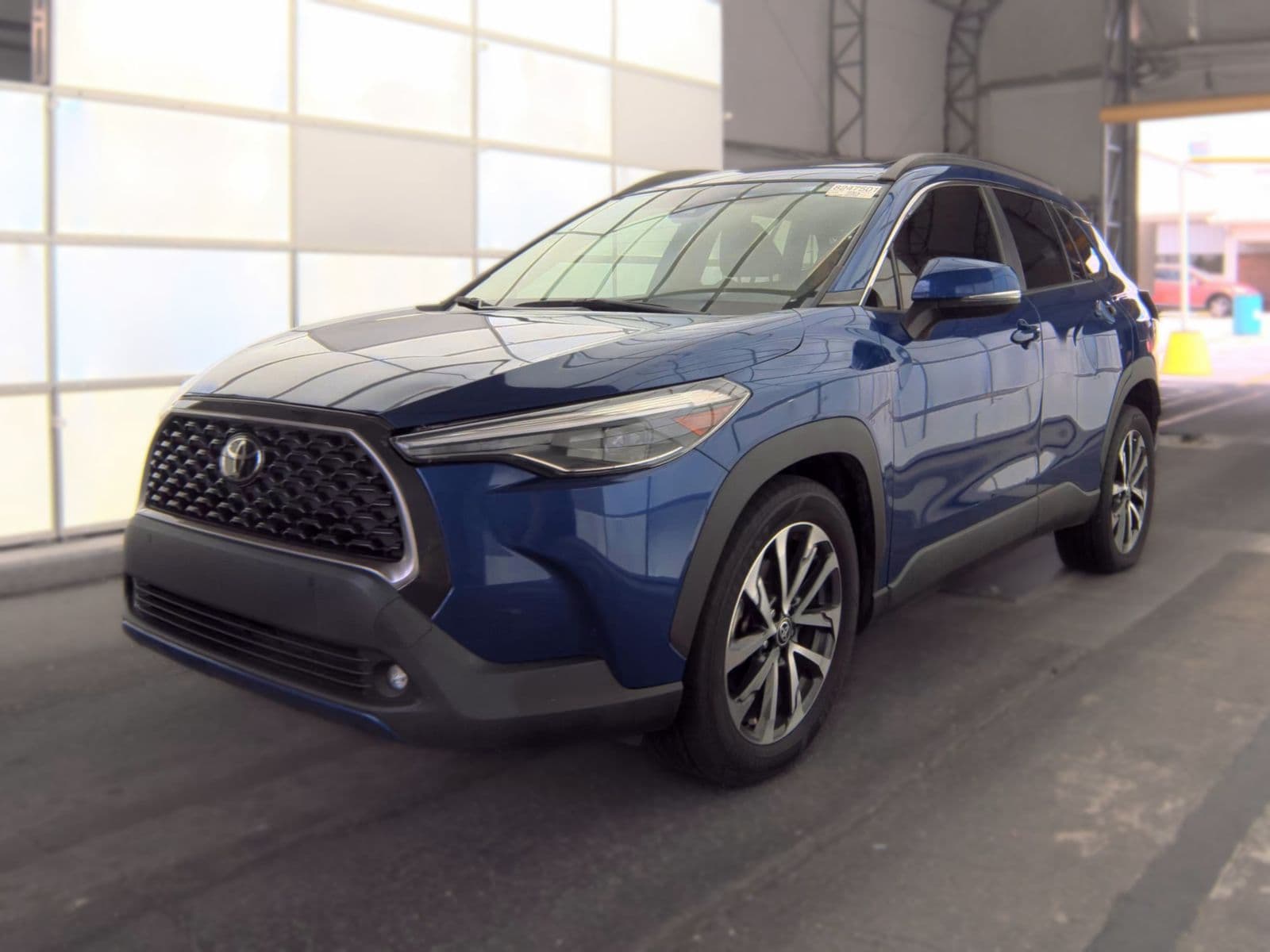 2022 TOYOTA COROLLA CROSS XLE