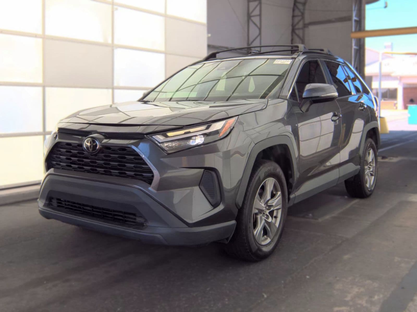 2022 TOYOTA RAV4 XLE