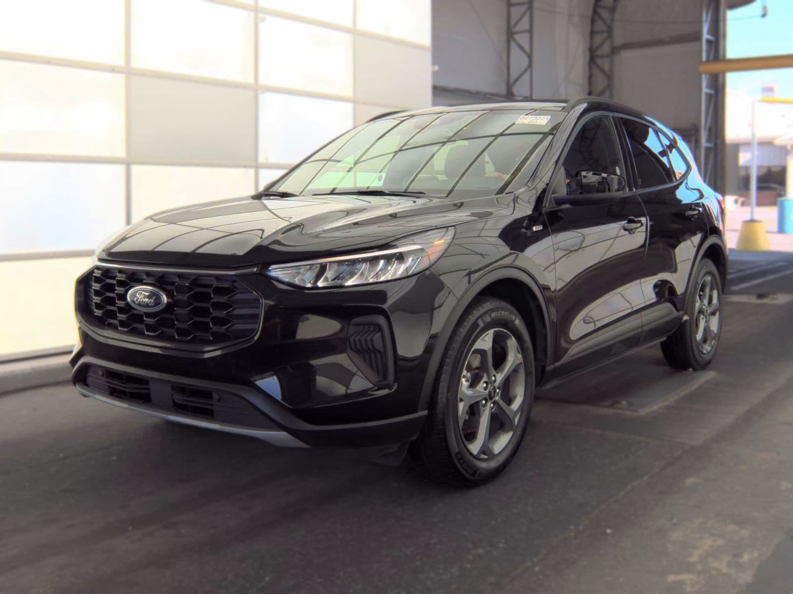 2025 FORD ESCAPE ST-Line 1