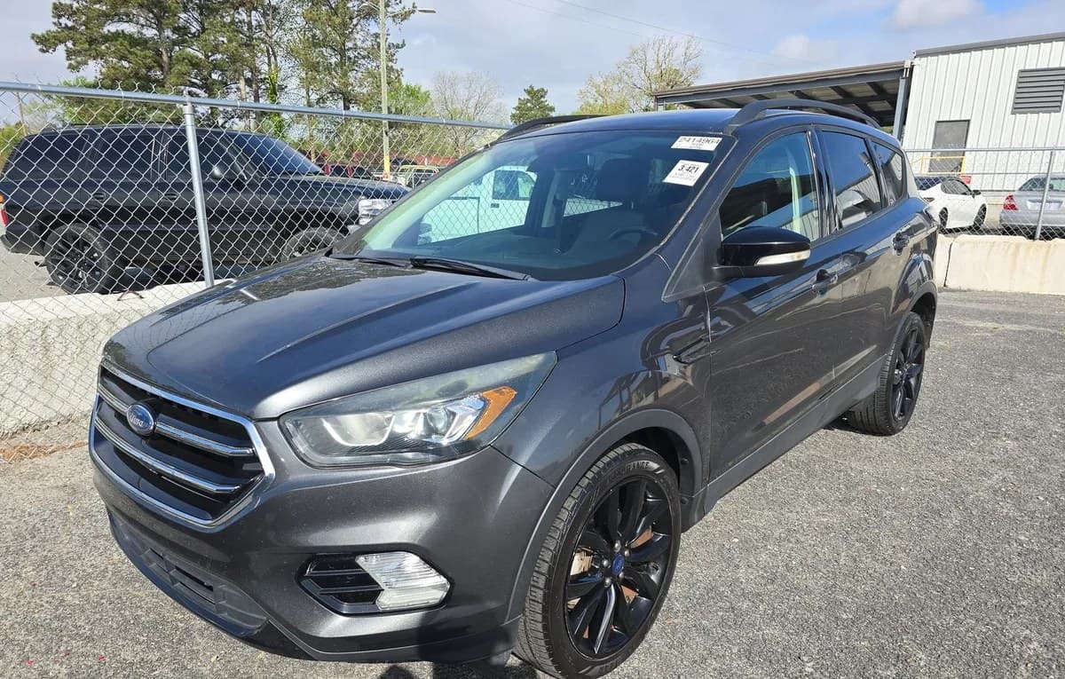 2017 FORD ESCAPE Titanium 1