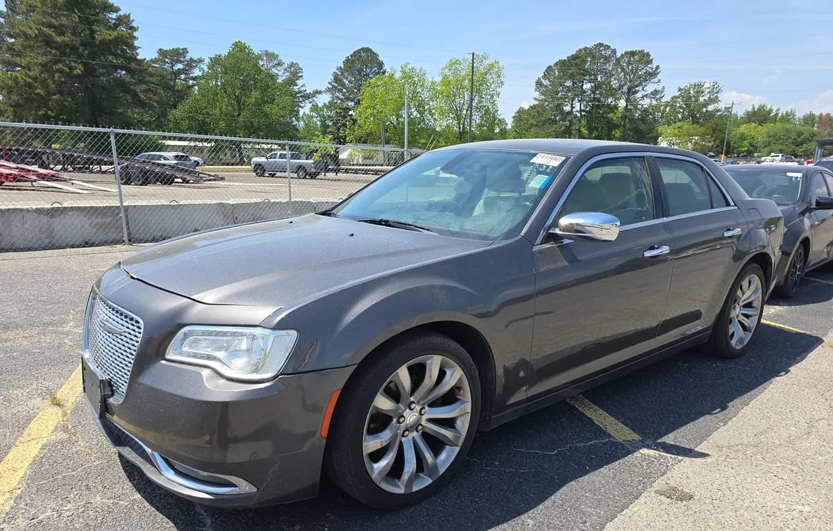 2018 CHRYSLER 300 Limited 1
