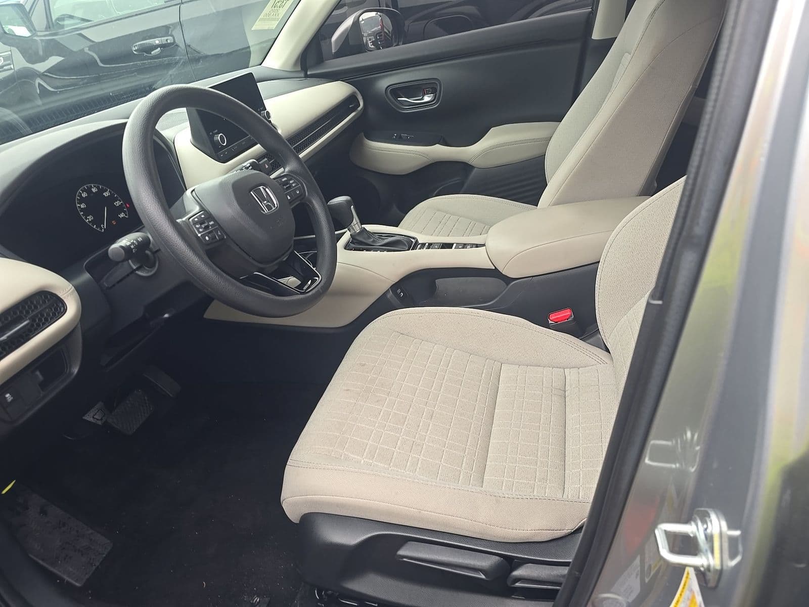 2025 HONDA HR-V LX