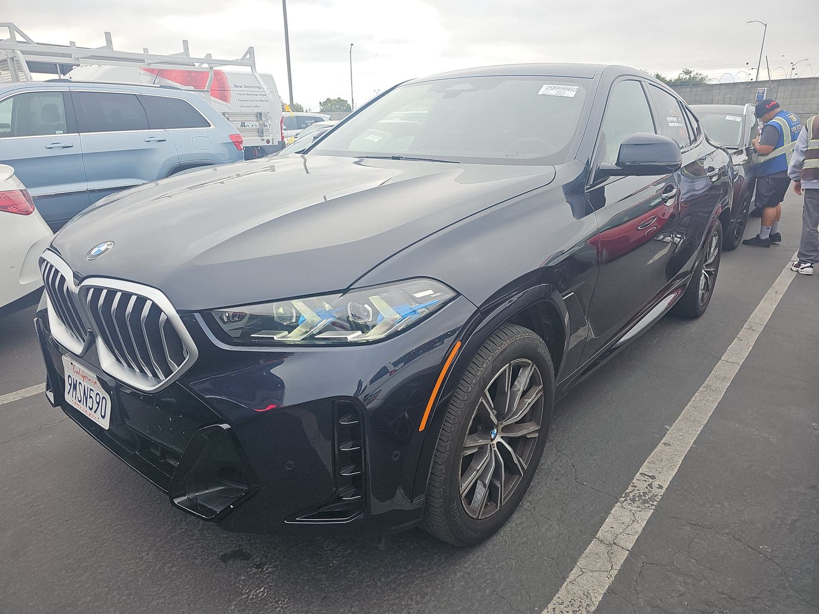 2025 BMW X6 xDrive40i