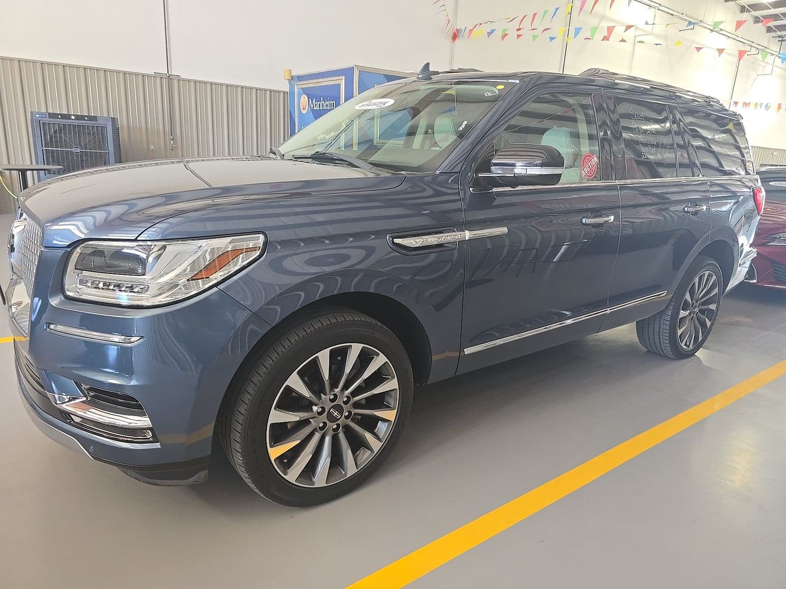 2019 LINCOLN NAVIGATOR Select