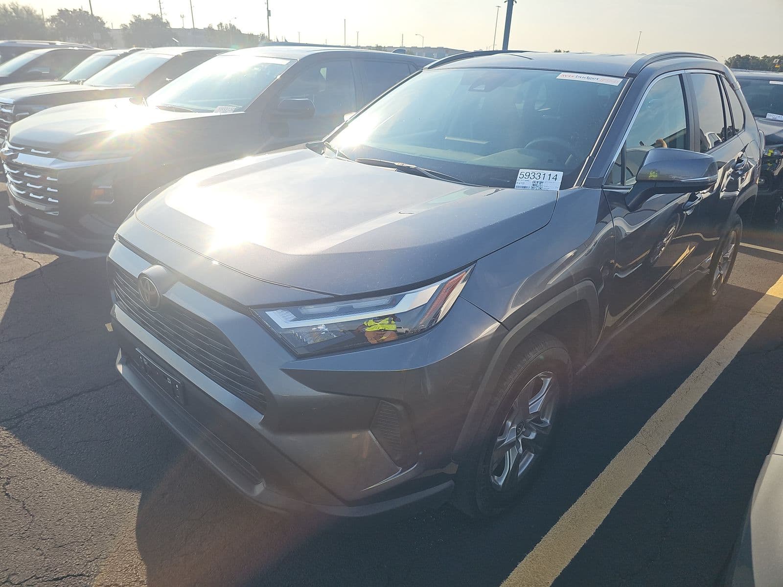 2025 TOYOTA RAV4 HYBRID XLE
