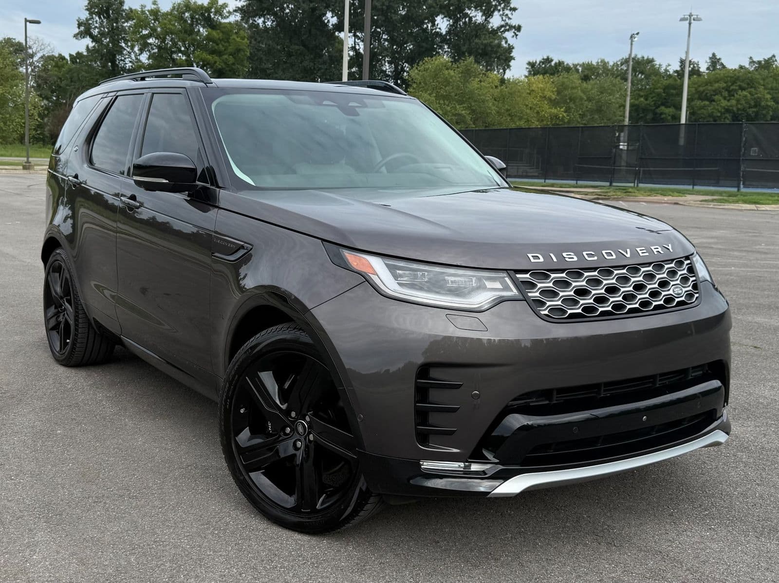 2025 LAND ROVER DISCOVERY METROPOLITAN Edition
