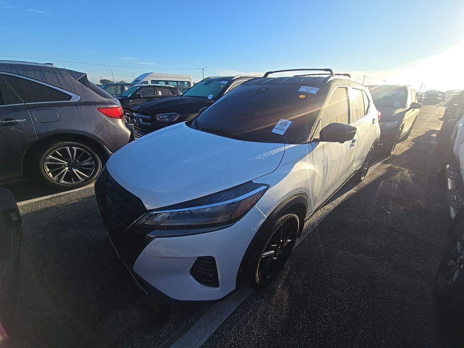 2021 NISSAN KICKS SR 1