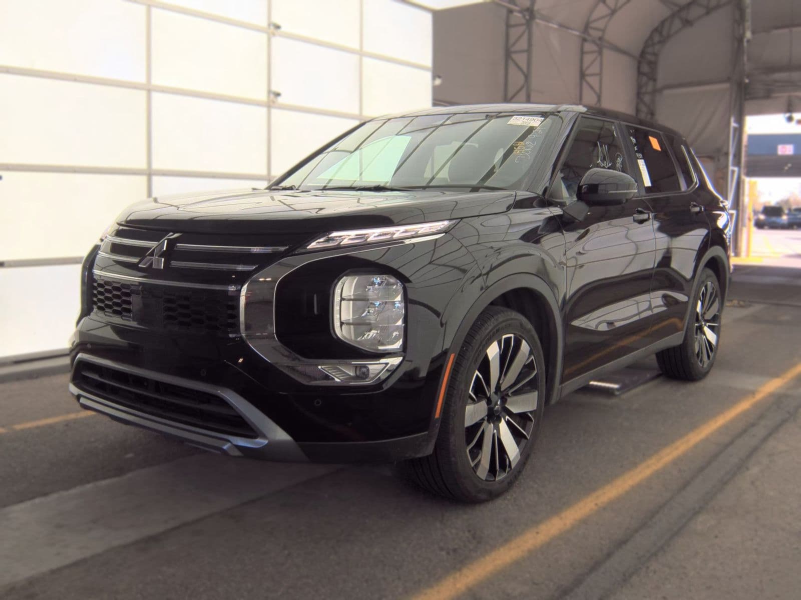 2025 MITSUBISHI OUTLANDER SE