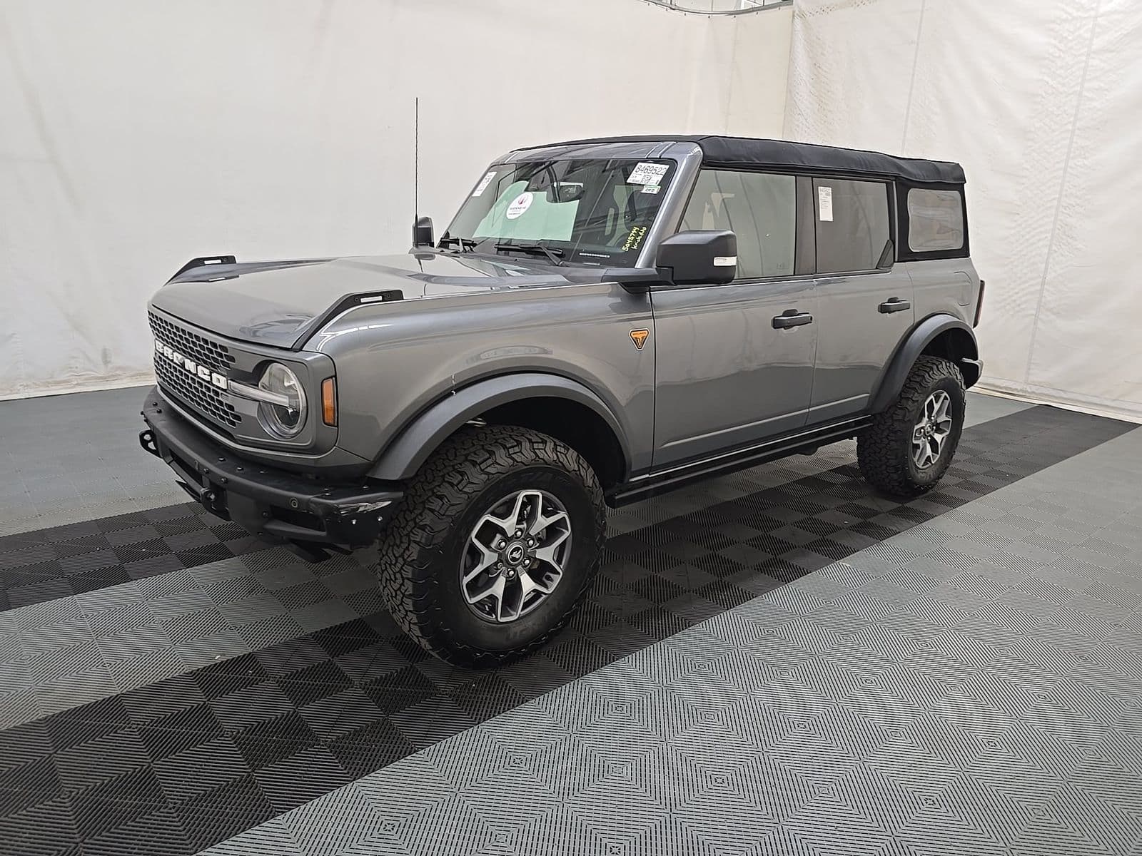 2024 FORD BRONCO Badlands