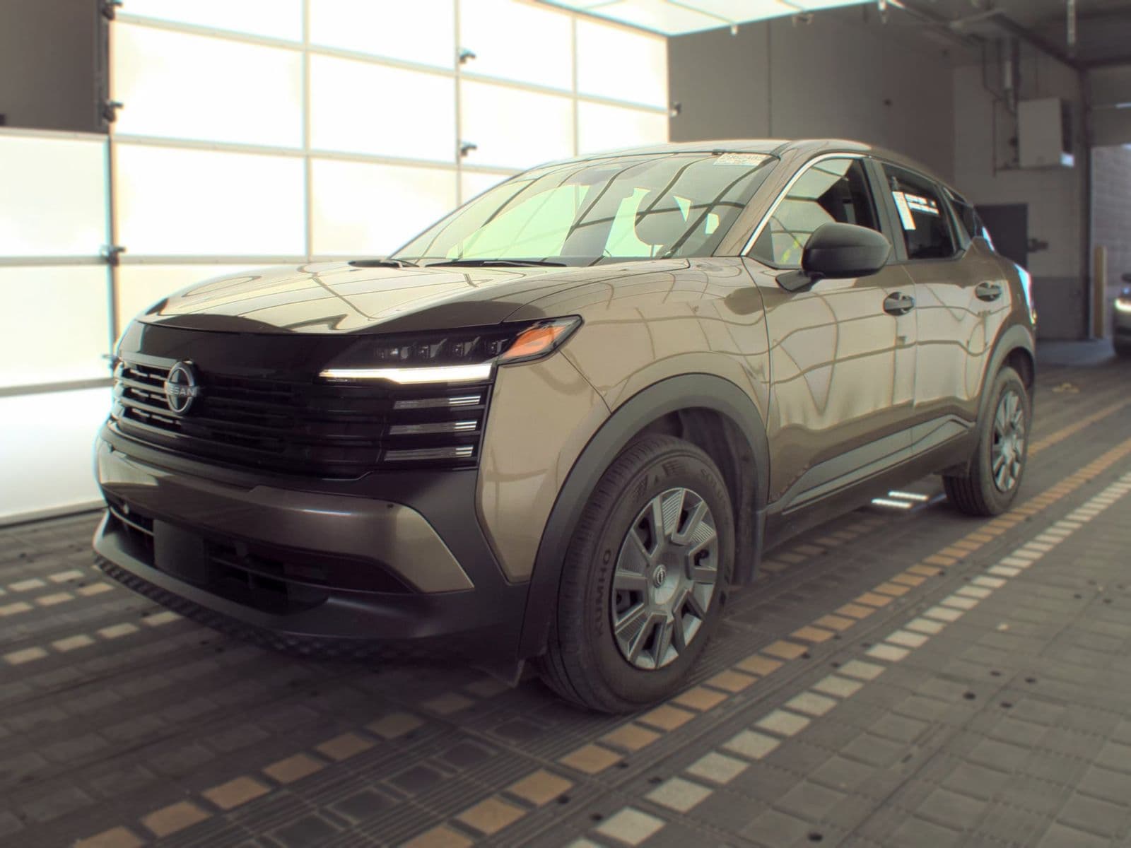 2025 NISSAN KICKS S 1