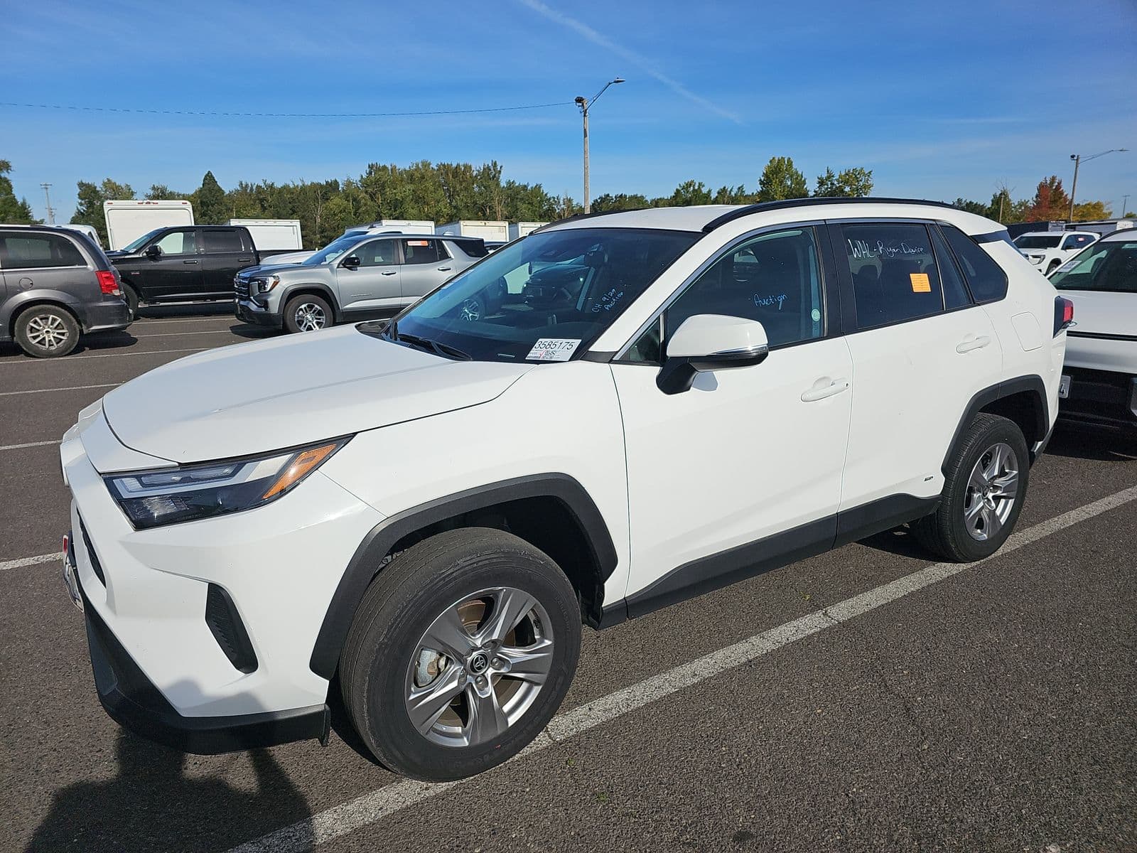2024 TOYOTA RAV4 HYBRID XLE