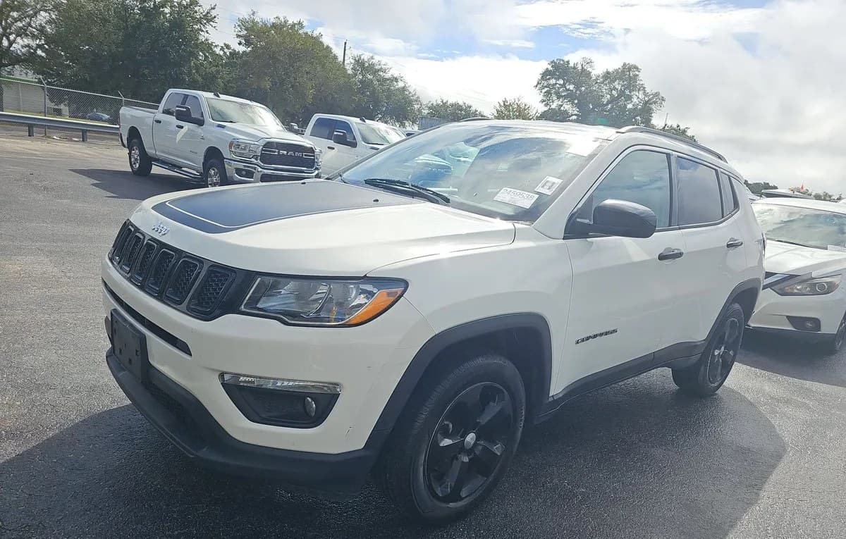 2019 JEEP COMPASS Latitude 1