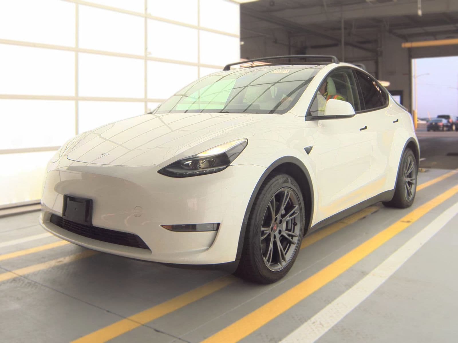 2024 TESLA MODEL Y LONG Range