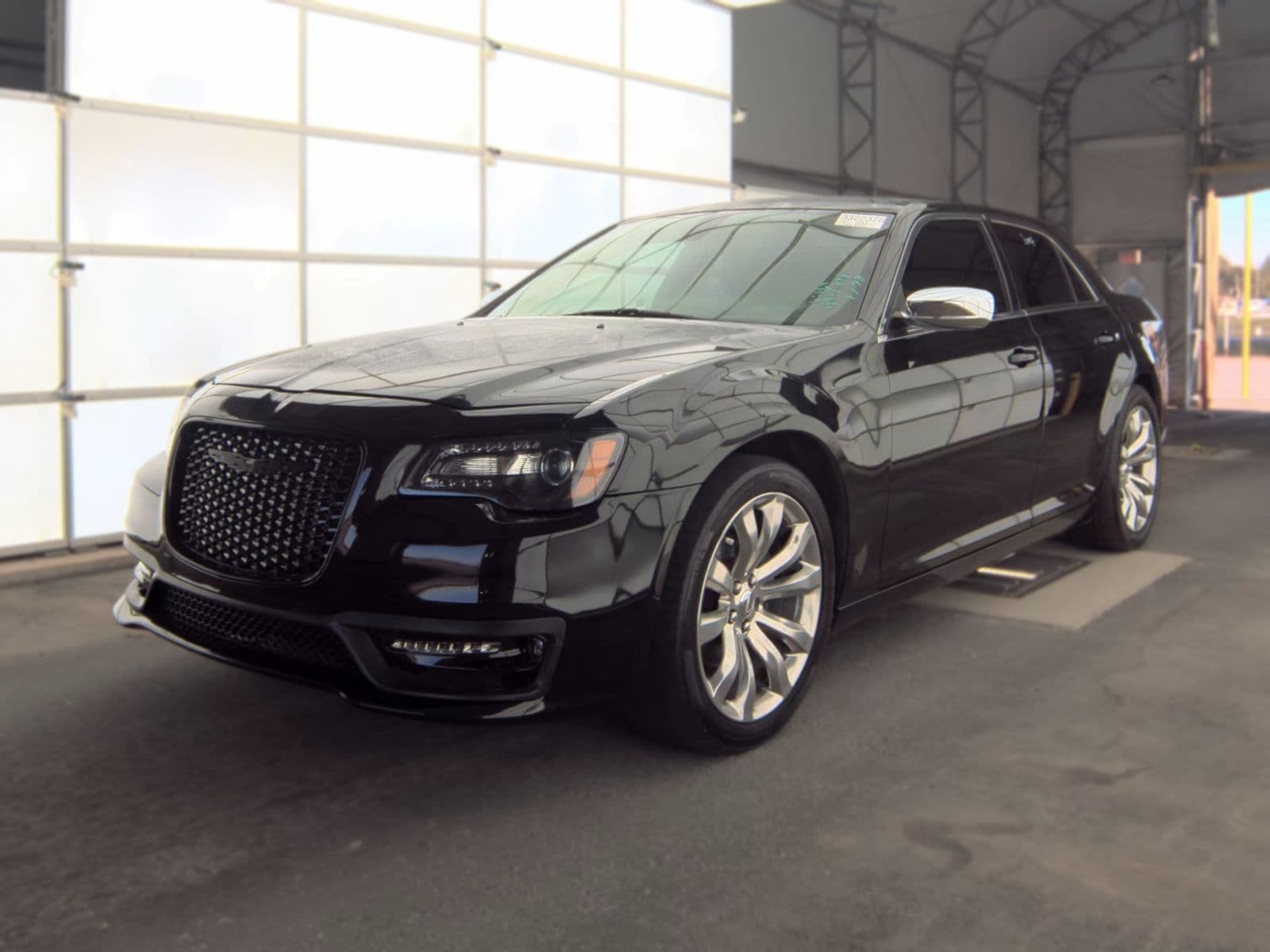 2018 CHRYSLER 300 Touring 1