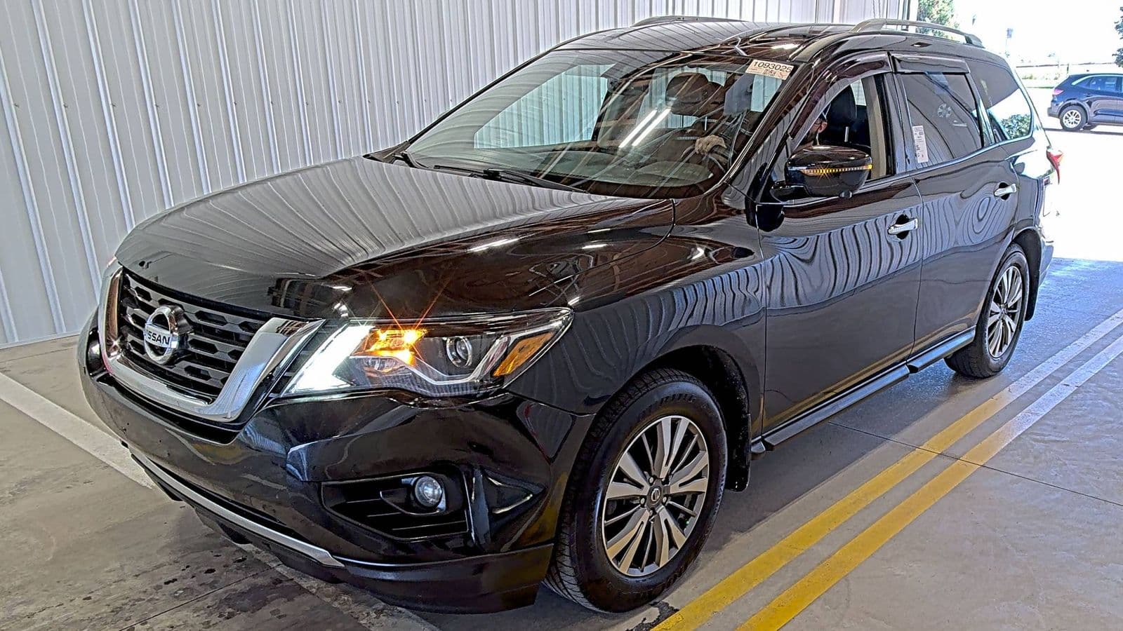 2020 NISSAN PATHFINDER SL 1