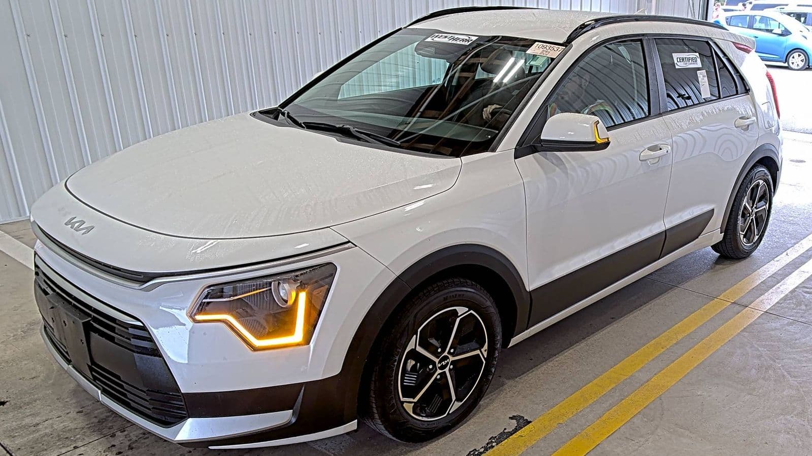 2023 KIA NIRO EX 1