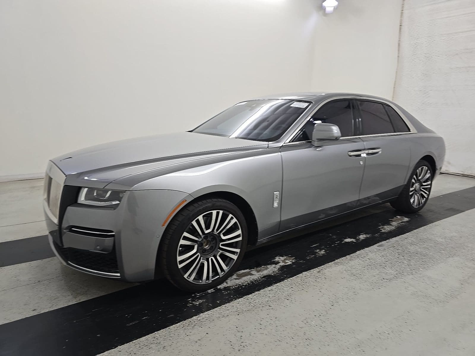 2023 ROLLS-ROYCE GHOST Base