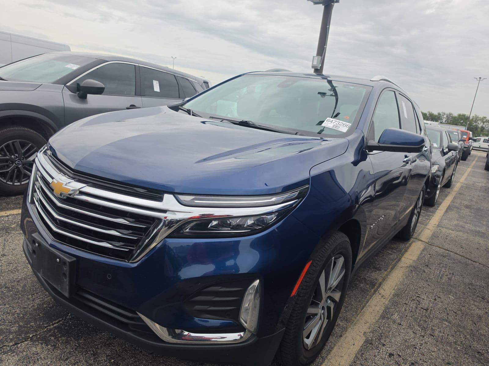 2022 CHEVROLET EQUINOX Premier 1