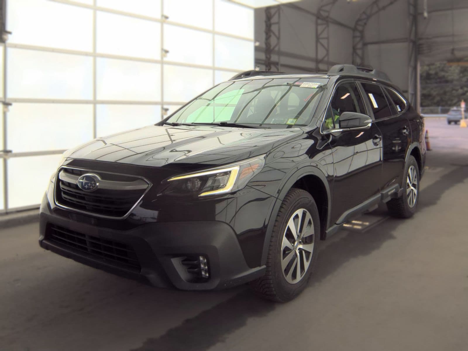 2022 SUBARU OUTBACK Premium 1