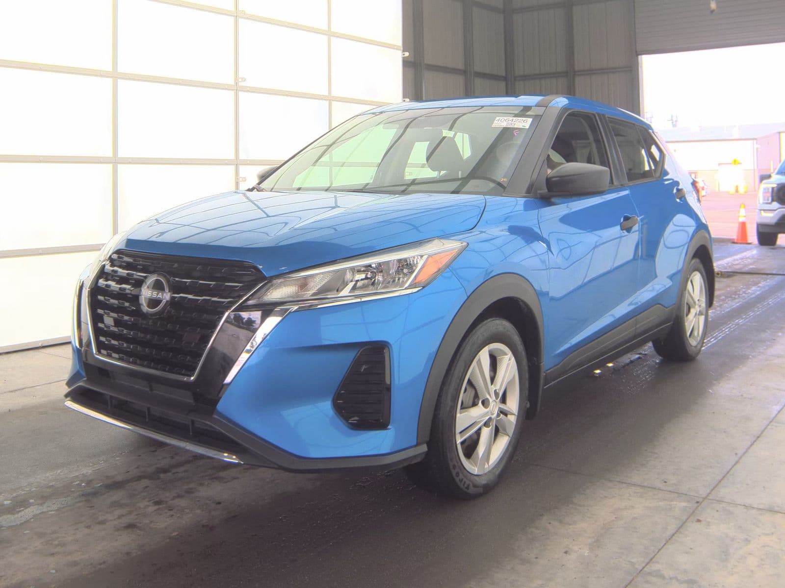 2024 NISSAN KICKS S