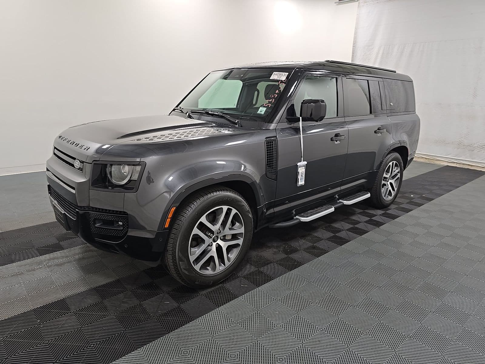 2024 LAND ROVER DEFENDER 130 X-DYNAMIC SE