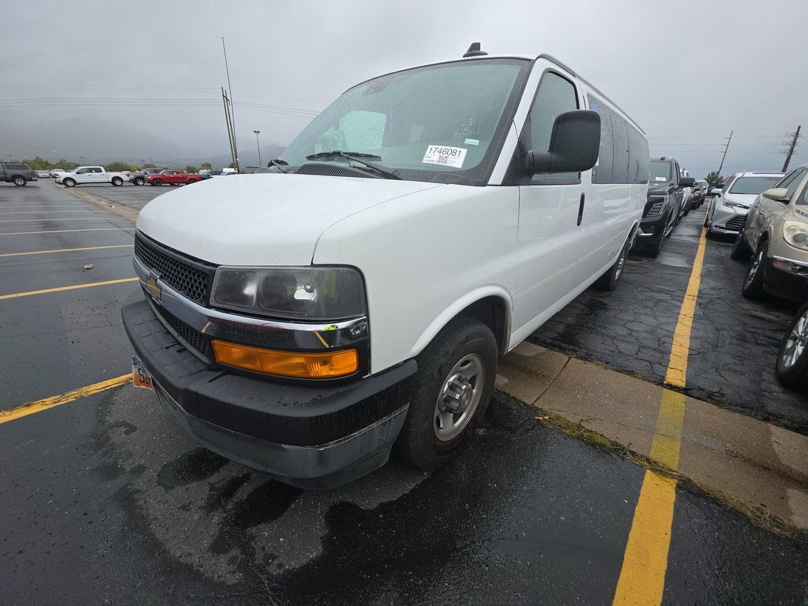 2025 CHEVROLET EXPRESS 3500 LT