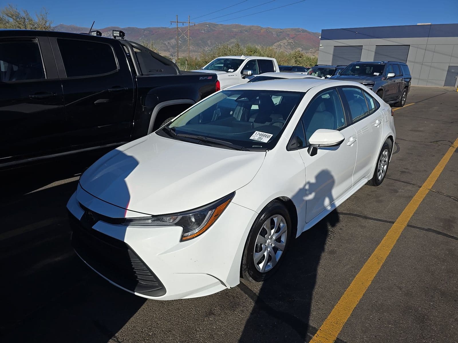 2025 TOYOTA COROLLA LE