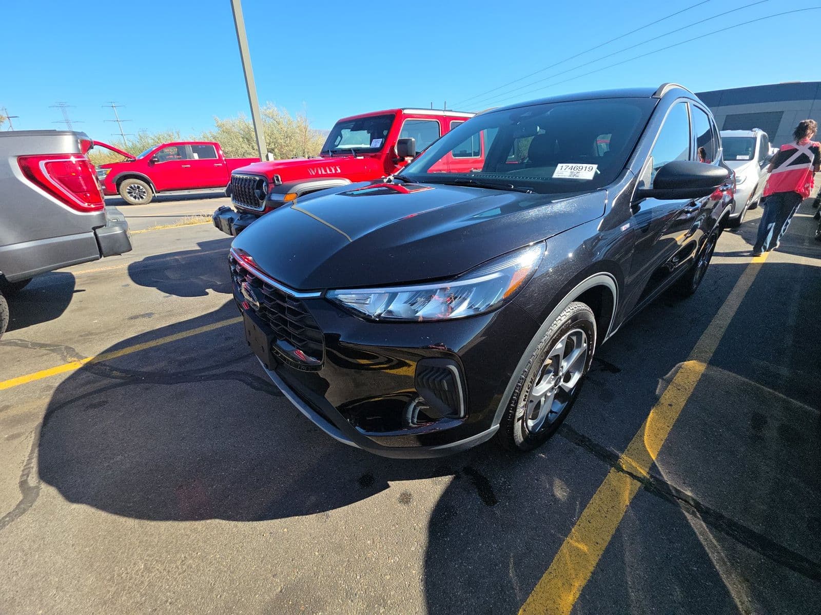 2025 FORD ESCAPE ST-Line 1