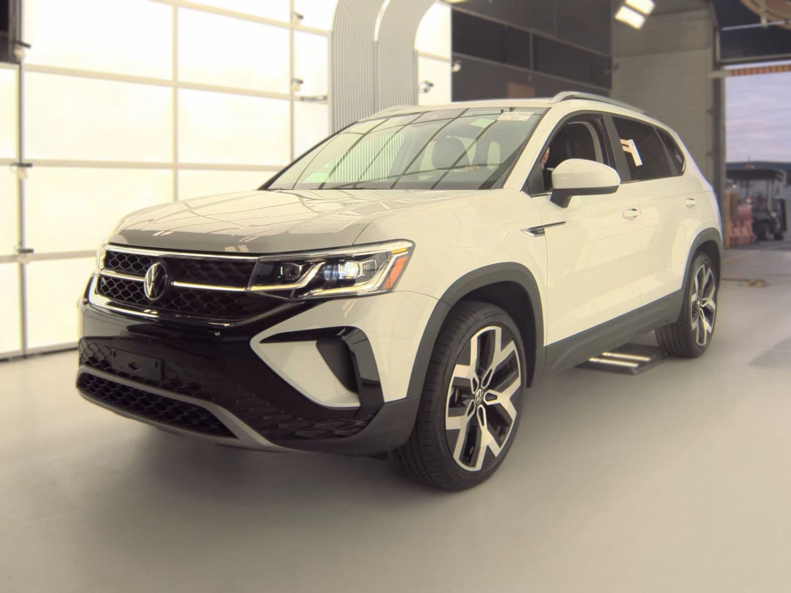2023 VOLKSWAGEN TAOS SEL