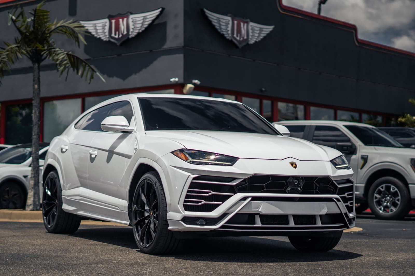 2021 LAMBORGHINI URUS Base