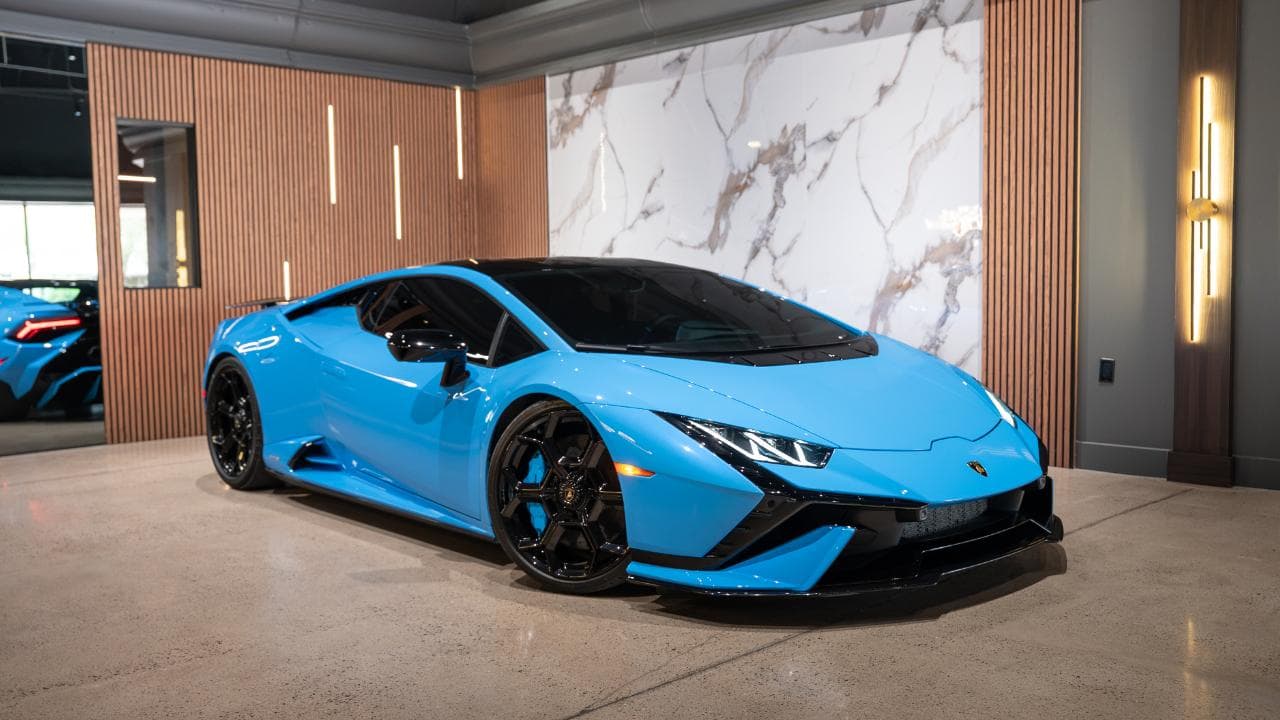 2023 LAMBORGHINI HURACAN Tecnica