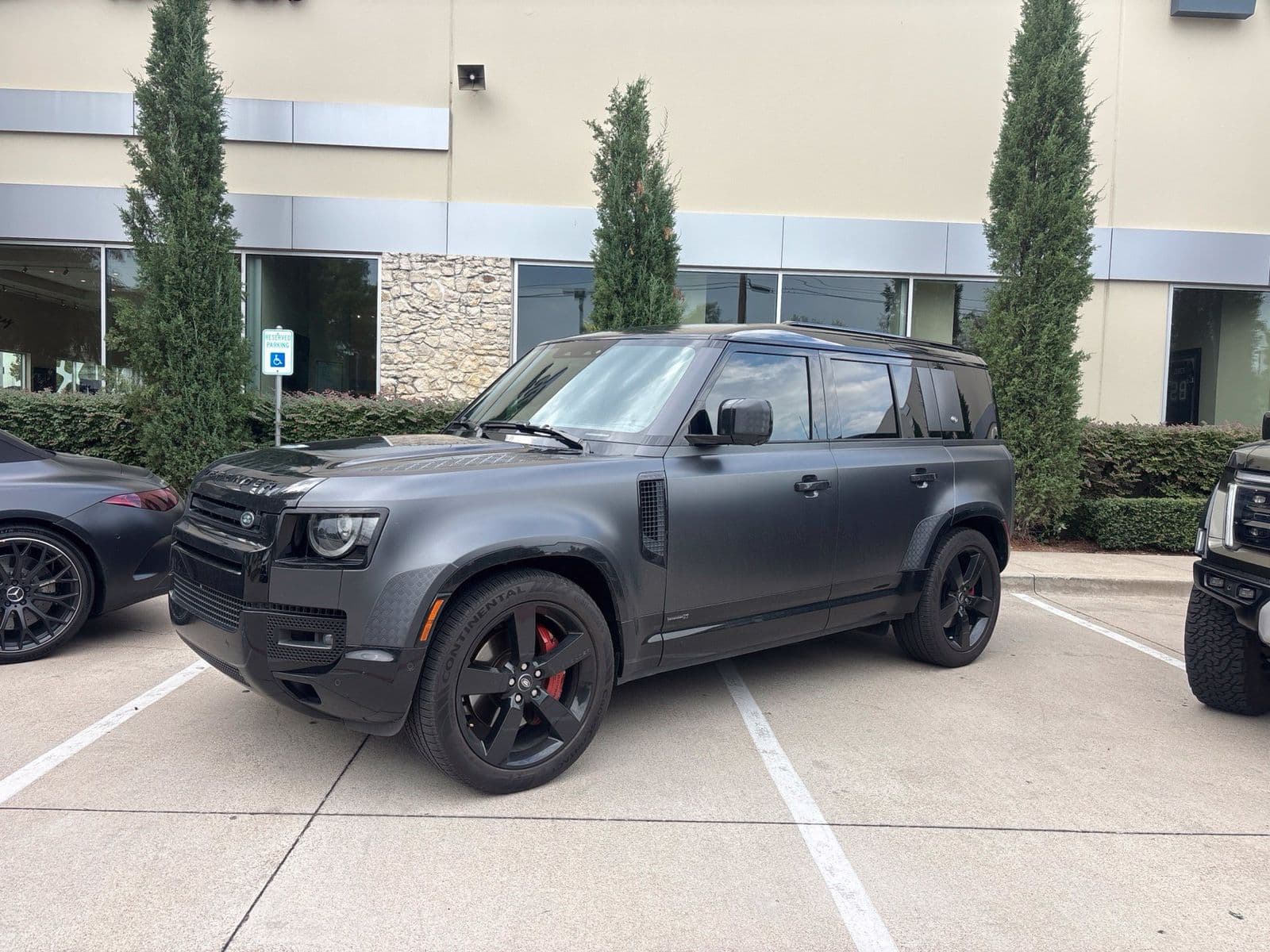 2024 LAND ROVER DEFENDER 110 X