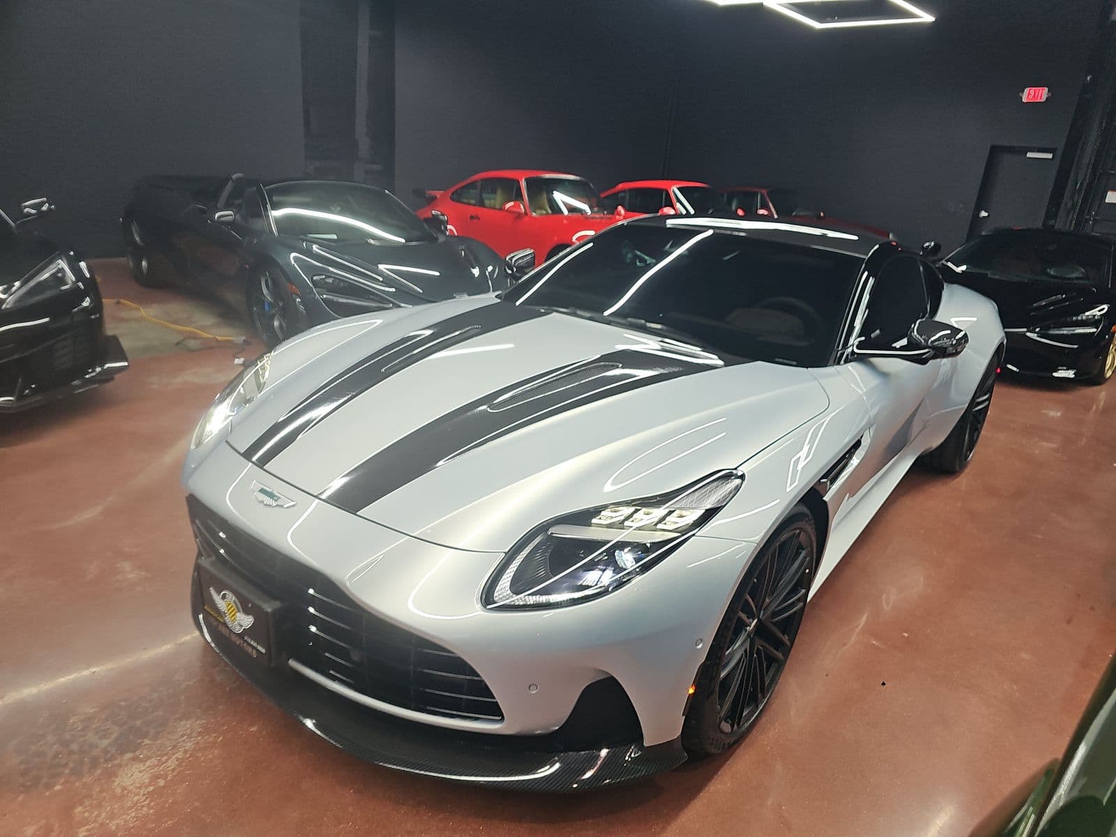 2025 ASTON MARTIN DB12 Base