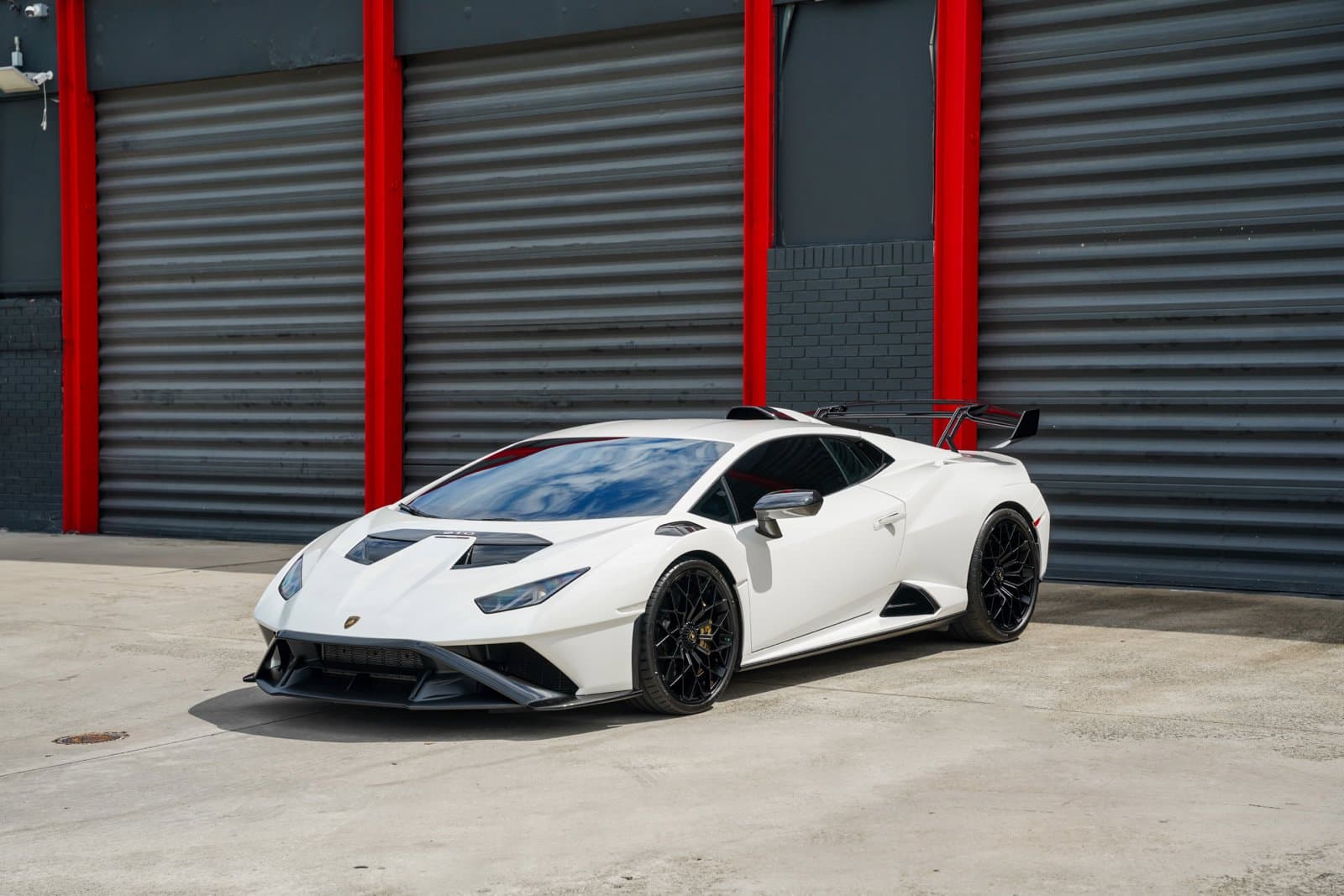 2023 LAMBORGHINI HURACAN STO