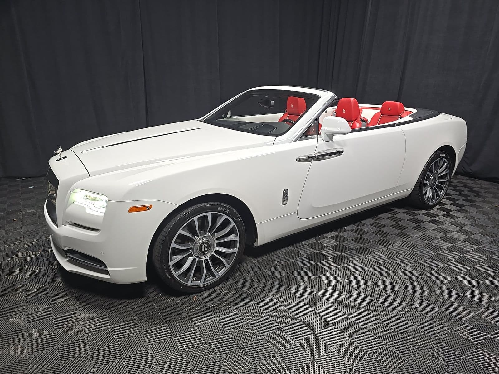 2020 ROLLS-ROYCE DAWN Base