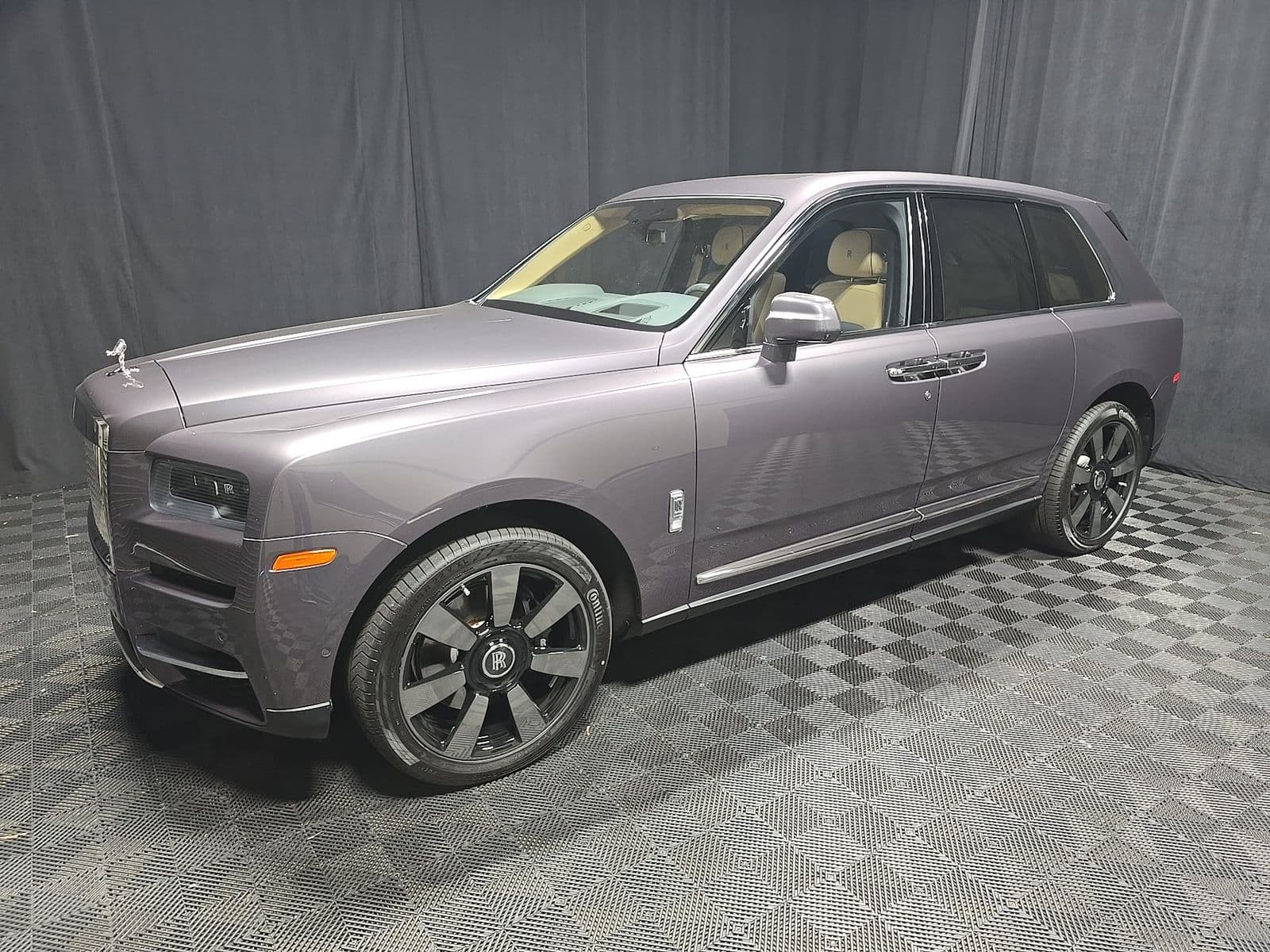 2020 ROLLS-ROYCE CULLINAN Base