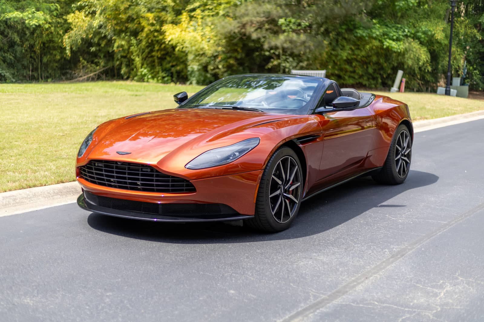 2021 ASTON MARTIN DB11