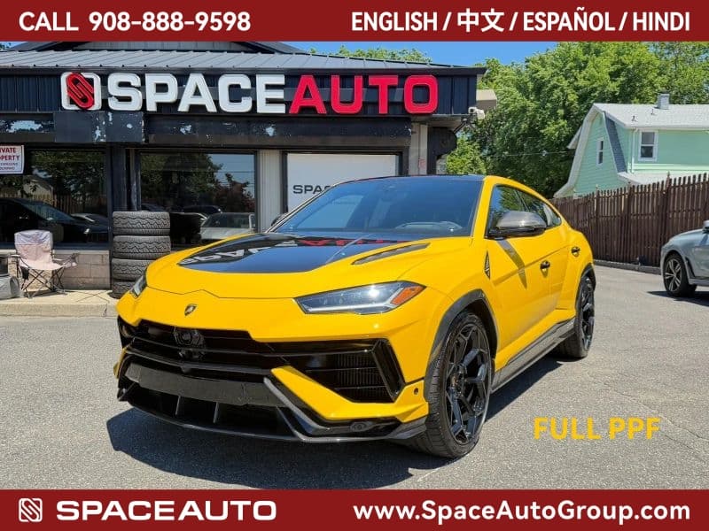 2023 LAMBORGHINI URUS Performante