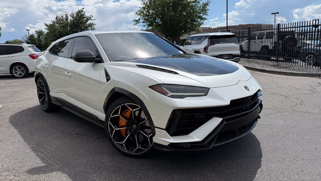 2024 LAMBORGHINI URUS Performante