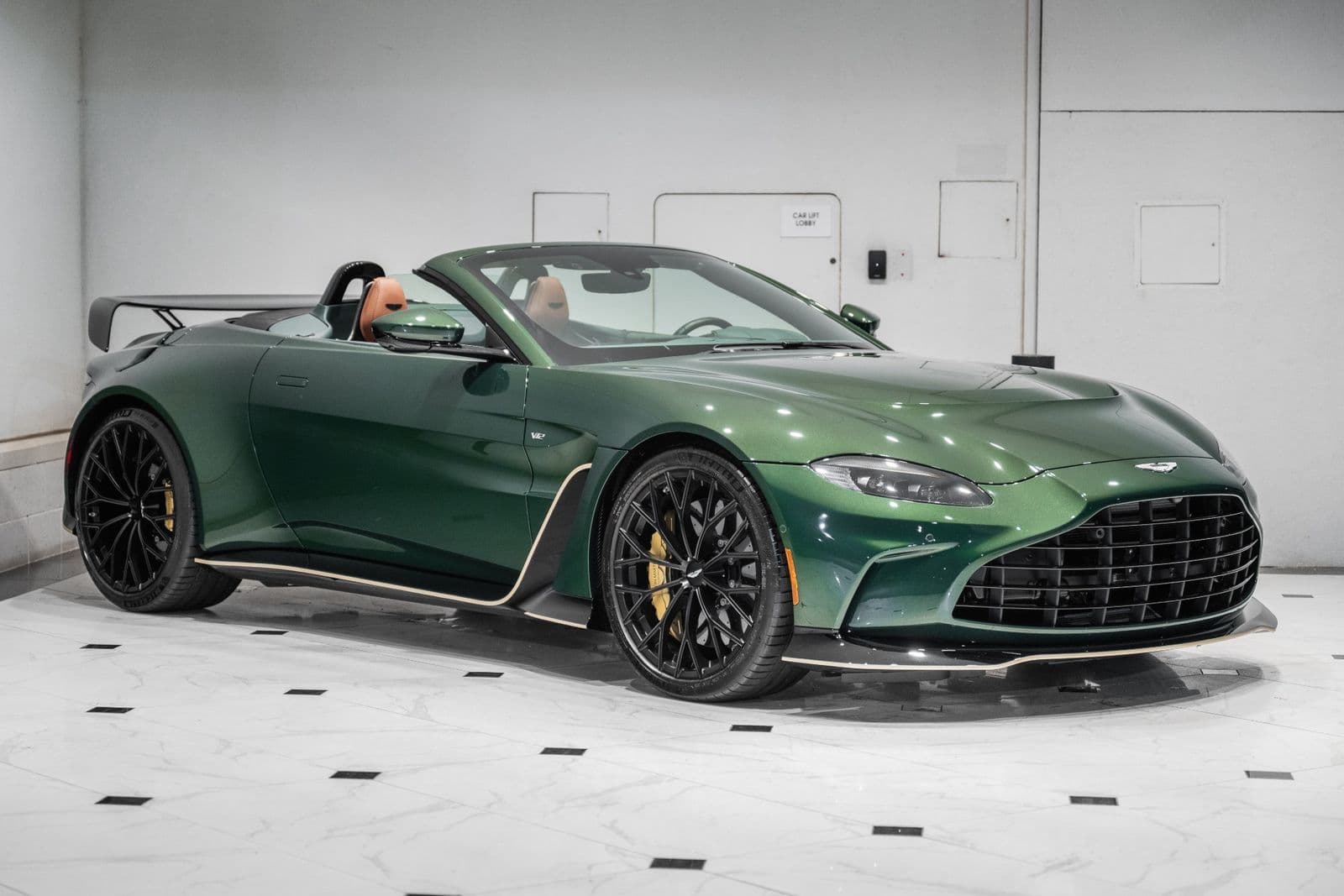 2023 ASTON MARTIN VANTAGE V12