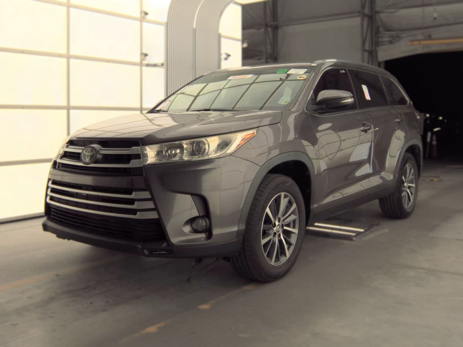 2019 TOYOTA HIGHLANDER XLE