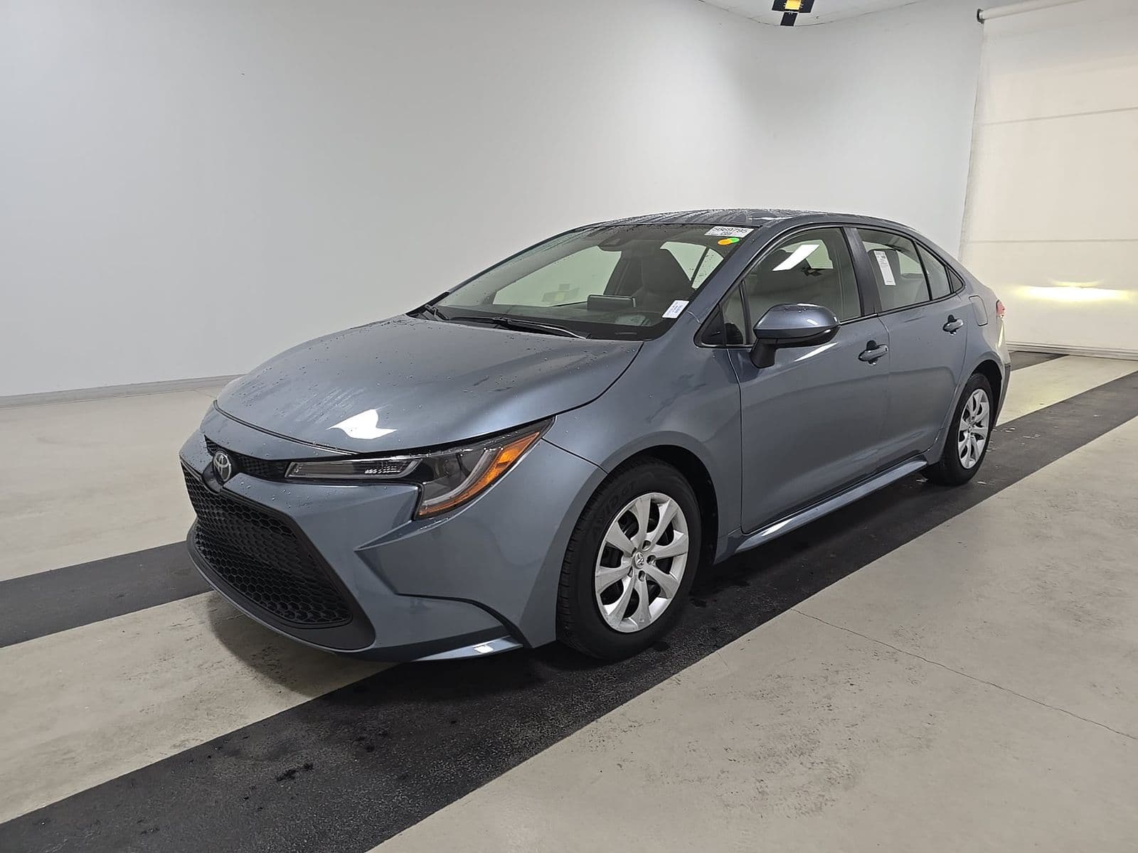 2021 TOYOTA COROLLA LE 1
