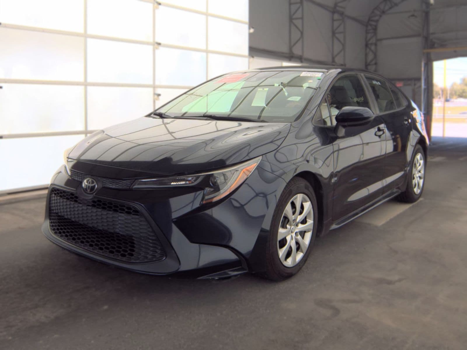 2021 TOYOTA COROLLA LE 1